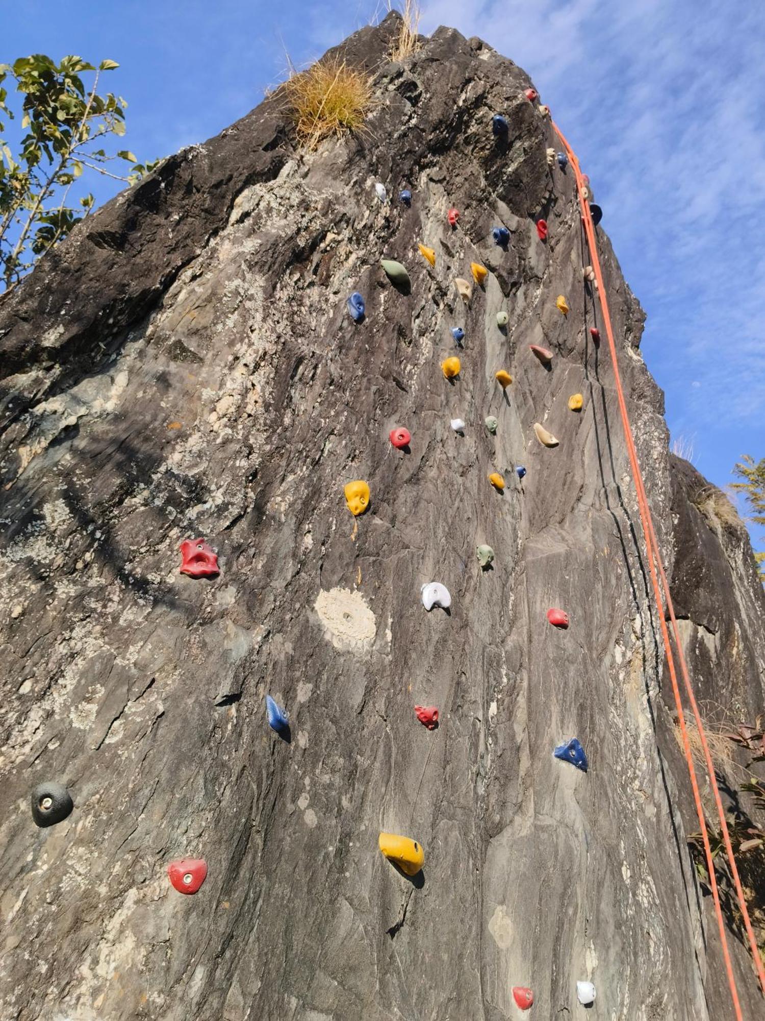 ホテル Hill Ventures Adventure Camp And Restaurant ダラムシャーラー エクステリア 写真