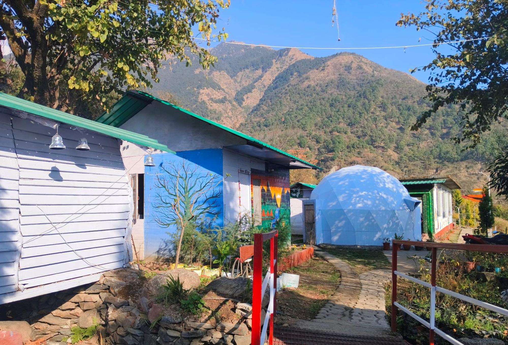 ホテル Hill Ventures Adventure Camp And Restaurant ダラムシャーラー エクステリア 写真